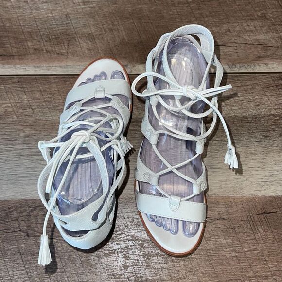 Frye Womens Heather Lace Up Tassel Cork Wedge Gladiator Sandals White Tan Size 6 - Picture 5 of 11